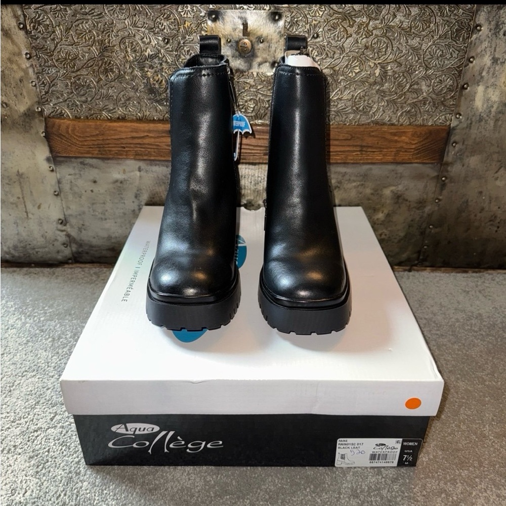 NIB Aqua College Black Leather 3” Platform Raine Waterproof Booties SZ 7.5